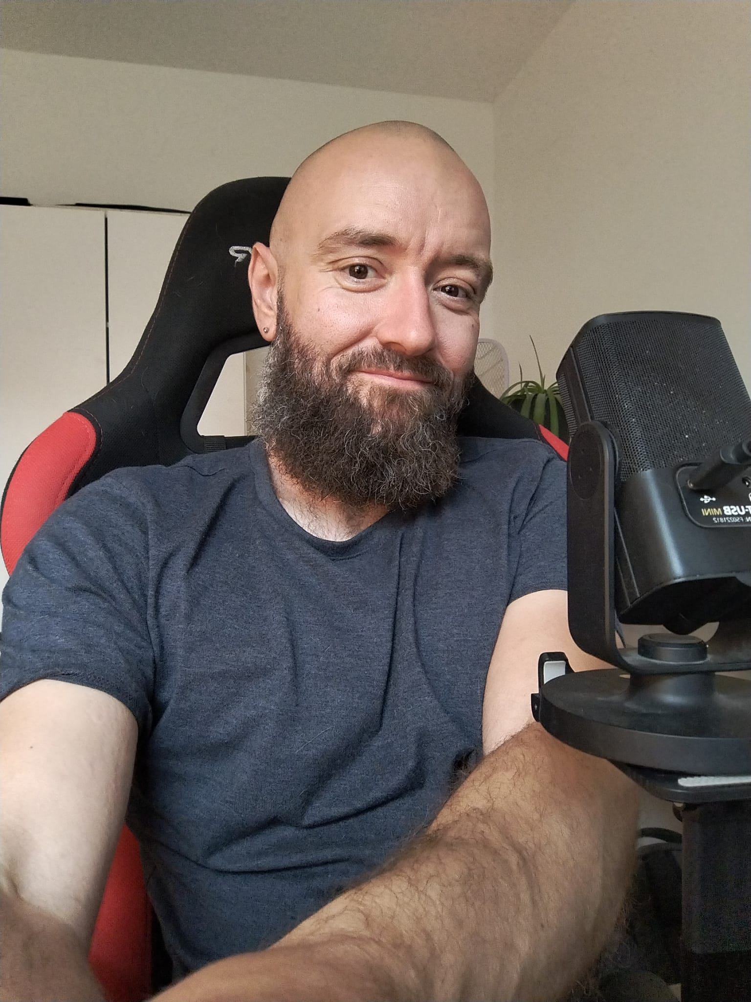 Portrait von Boris Ponitka, dem Experten für Finanzen und persönliches Wachstum.